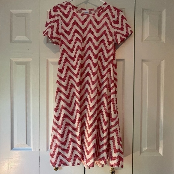 LuLaRoe Dresses & Skirts - Lularoe short sleeve zig zag dress